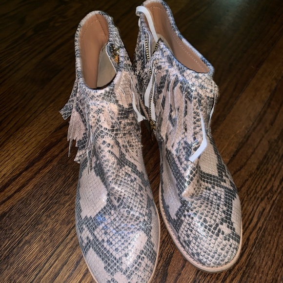 kate spade Shoes - Kate Spade pink snakeskin flat fringe booties
